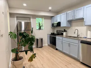 4BR/2BA Creekside Retreat Near Beltline - Image 4