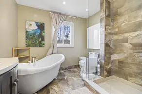 Luxury Spacious House Near Yonge St Mall Hwy7 - Image 5