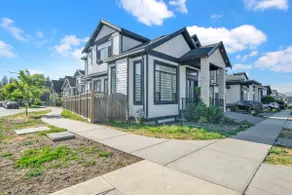 Value-Priced 5BR Home w/ 3 King Bed | 1 Min to hwy - Image 3