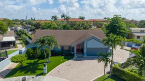 Luxury Villa | Pool · Game Room | Deerfield Beach - Image 3
