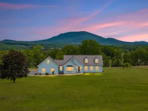 Country Roads Cottage - Amish Living in WV/HOT TUB - Image 2