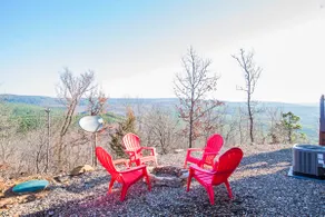 Lovers Lair Cabin – Romantic Luxury Retreat with - Image 5