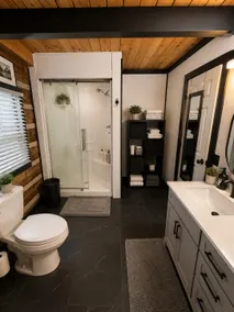 Henry’s Cabin in hills! - Image 4