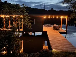 Lakefront, Dock, Kayaks, Firepit & Game Room - Image 2
