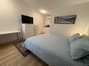 Room 3 | Queen Suite with Kitchenette Near Fergus - Image 4