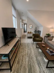Ballard Townhouse w/Patio & Office AC + EV Charger - Image 3