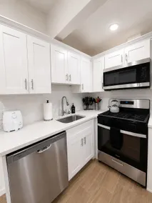 Modern 3 Bed Near NYC, EWR & MetLife - Image 4