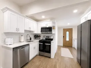 Modern 3 Bed Near NYC, EWR & MetLife - Image 2