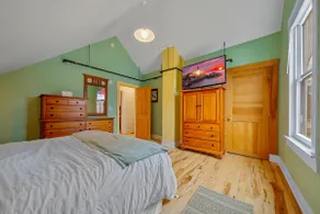 Retreat at Salmon Falls | River Access + Game Room - Image 4