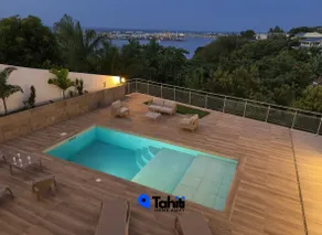 Villa Manini — Pool & View of Rade de Papeete - Image 2