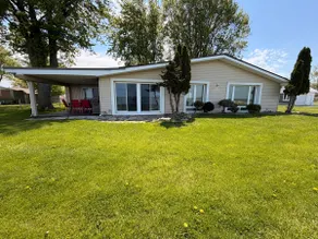 Lakefront Retreat on Lake St. Clair w/Sunset Views - Image 2