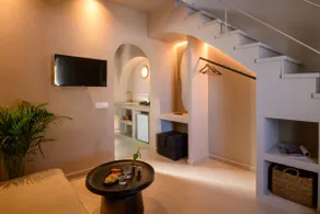 Superior Arch Suite - Image 4
