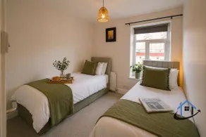 Barret Flat sleeps 4 central location Penarth - Image 2