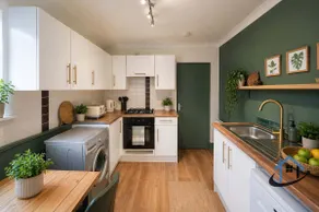 Barret Flat sleeps 4 central location Penarth - Image 4