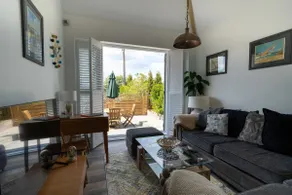 The Mustard Pot 2-Bed Apartment Stoke Holy Cross - Image 2