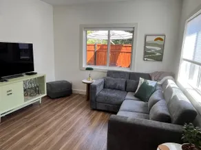 New & Stylish Carriage House in the Heart of town! - Image 5