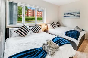 Nottingham City Hospital, Contractor & Family Accommodation, Sleeps 9, Free Parking on street - Image 5