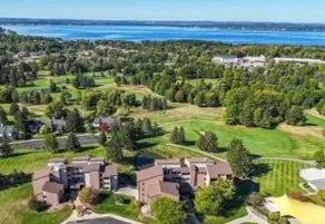 One bedroom condo in Williamsburg with GT Bay view - Image 4