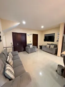 Spacious private house with garage and close to downtown. - Image 3