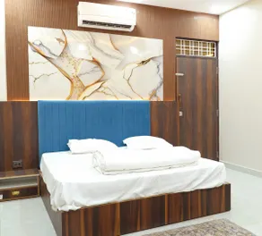 LUXE 4BHK Pvt Villa I Pool-Lawn-Events-Group Stays - Image 5
