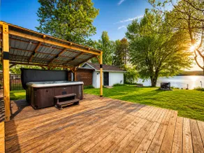 Lakeside chalet with spa and pool table - Image 5