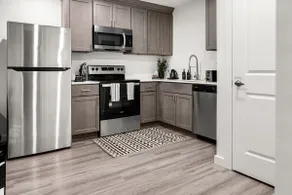 Urban Comfort Near LSU & Downtown | Fast WiFi - Image 4