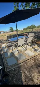 Small family home with big yard - Image 4