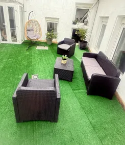 Lakeside Apartment - Image 4