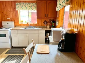 Carp Haven | Waterfront Fishing Cottage #2 - Image 4