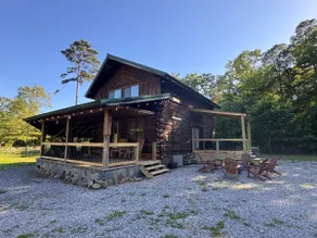 Log Cabin Hot Tub & Game Room w Pool Table Pets OK - Image 2