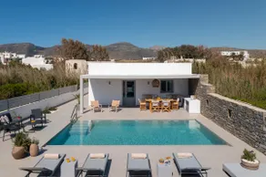 Moonshine Villa - A stone's throw from the beach - Image 4