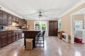 Downtown Lafayette 4BR Home with Parking - Image 5