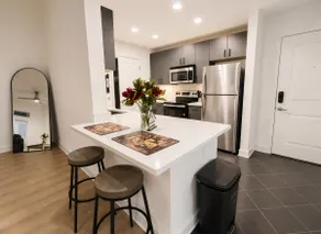 New! Cozy King BalconylGaTechlFree ParknglWalkable - Image 3