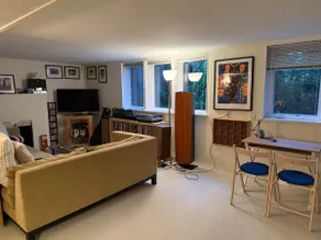 Seattle HiFi Hideaway | Music & Art Lovers' Dream - Image 3