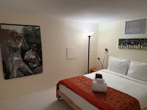 Seattle HiFi Hideaway | Music & Art Lovers' Dream - Image 5