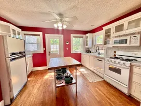 Fern Cottage - Hillcrest Area- Patio/Grill - Image 2