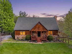 Mountain Retreat w Hot Tub Grill Deck & More - Image 2
