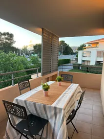 Air-conditioned apartment for 6 people – residential complex with pool - Image 2