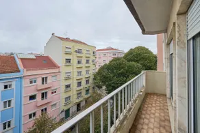 Campo Pequeno 3bdr Apartment - Image 4