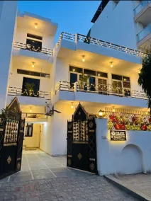 3BHK Villa in Sec 21 Gurgaon - Image 4
