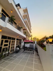 3BHK Villa in Sec 21 Gurgaon - Image 5
