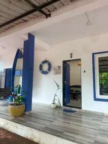 The Blue Boat Retreat - Image 2