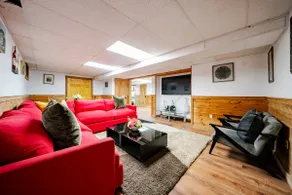 Spacious Family-Friendly 5BR 3BA House w/Parking - Image 5