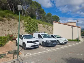Terrace & Sun on the outskirts of Nice - Image 4