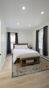 Capitol Comfort: Stylish 1BR with Full Kitchen - Image 2