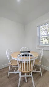 Capitol Comfort: Stylish 1BR with Full Kitchen - Image 5