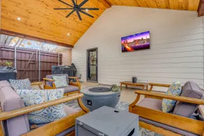 Spa + Pool + Game Rm |Outdoor Living Rm| 30mi DFW - Image 2