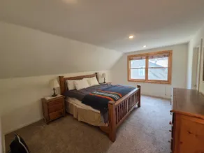 The Pine Lodge | King Bed| River/Dock Access| Pool - Image 4
