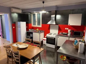 Cheap and chic studio - Image 3