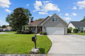 Modern Wilmington Home in Quiet Community - Image 2